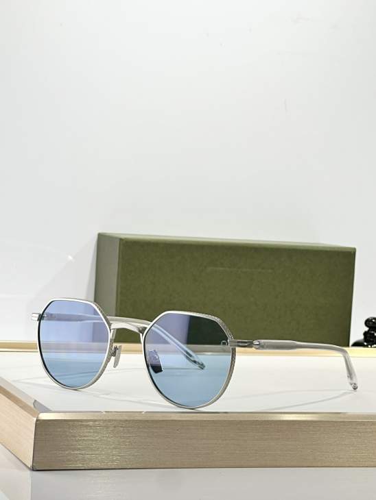 Picture of Akoni Sunglasses _SKUfw73409242fw